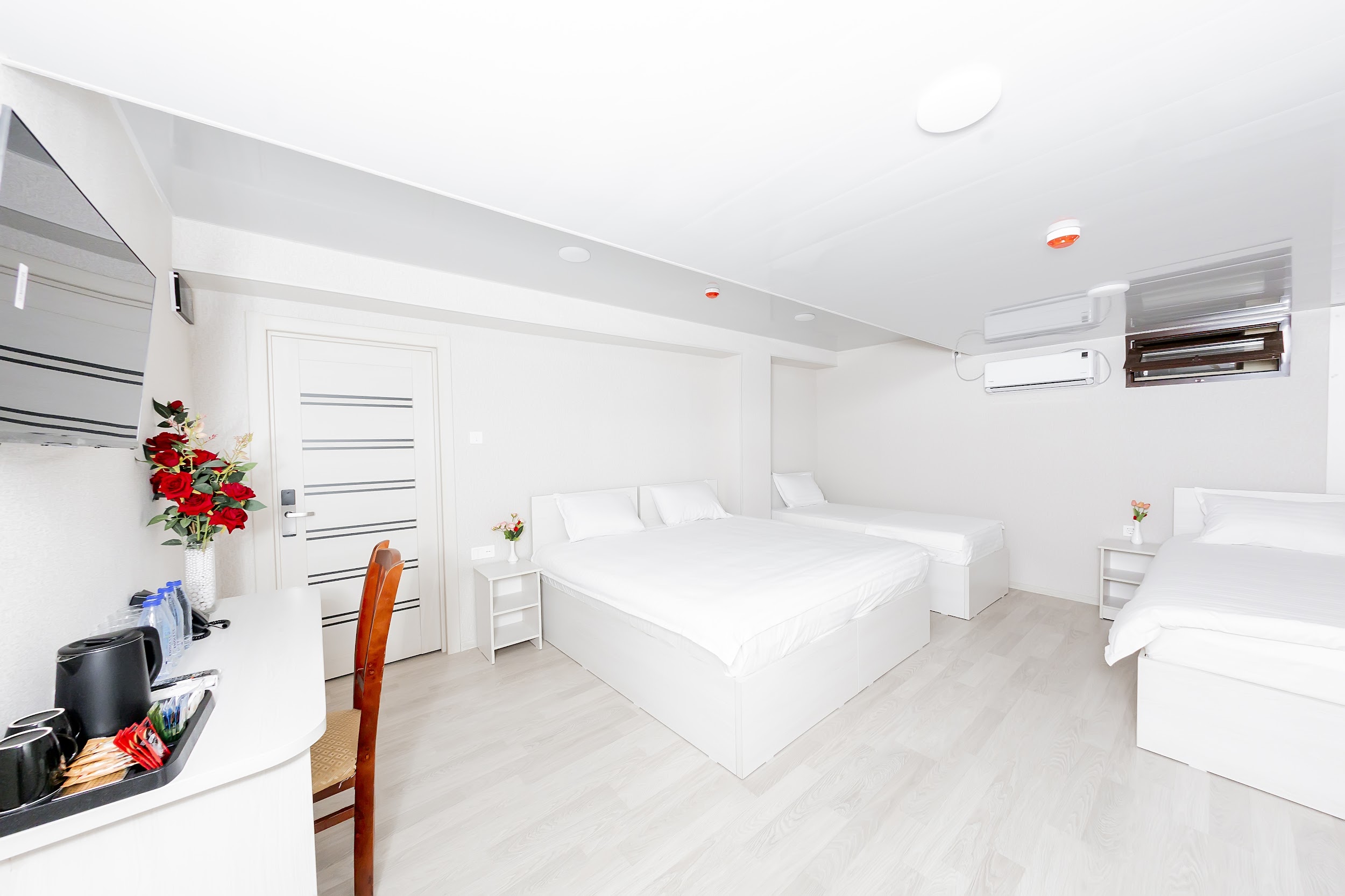 Quadro Room